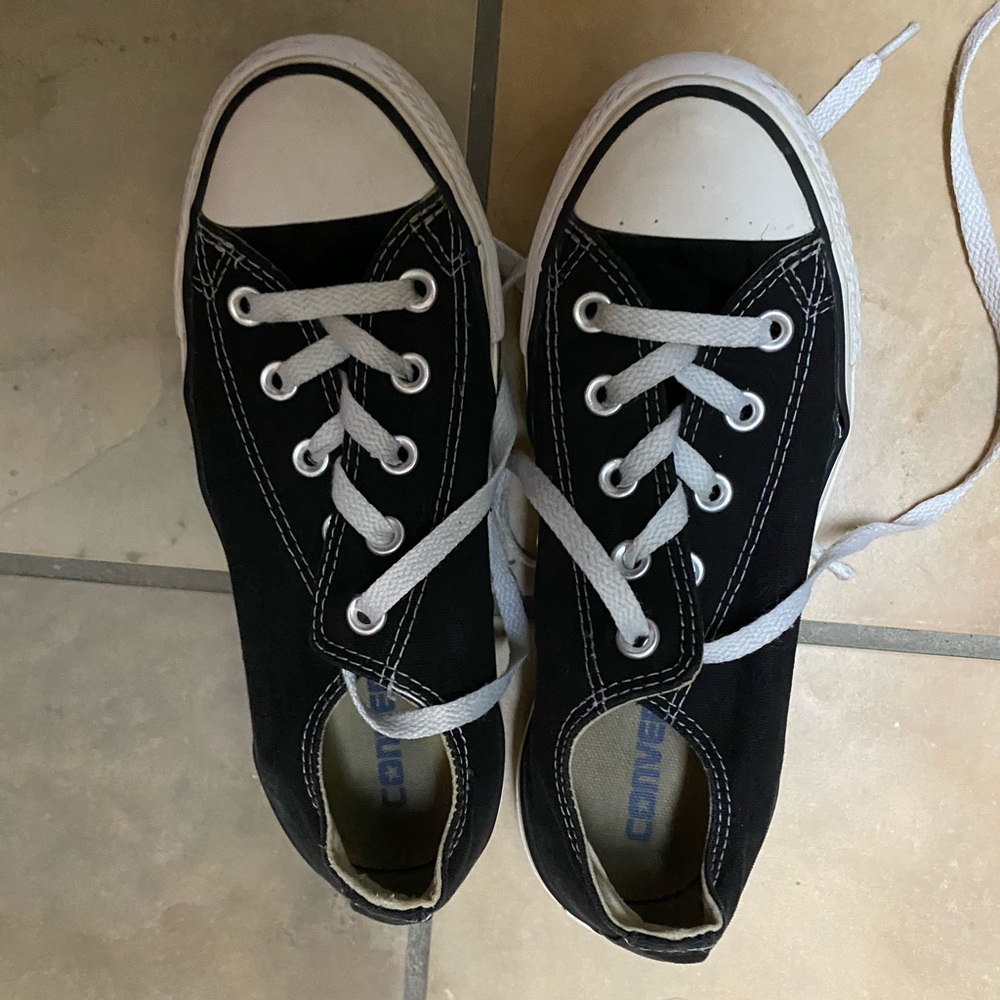 Black converse
